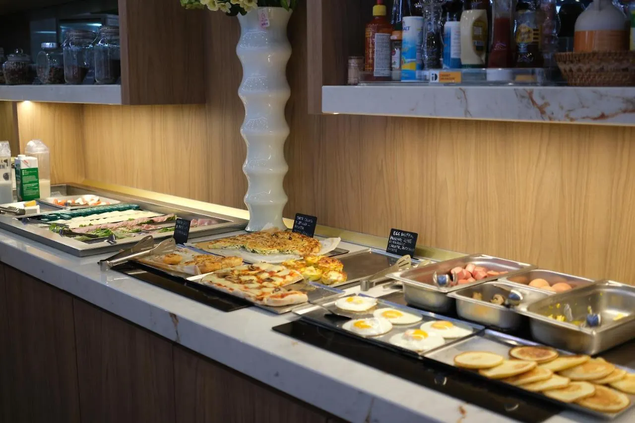 Hotel Bolzano Милан Италия