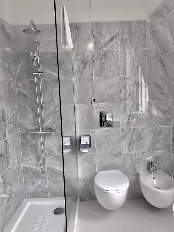 ***  Hotel Bolzano Милан Италия