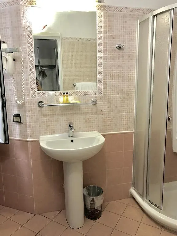 Hotel Bolzano Милан