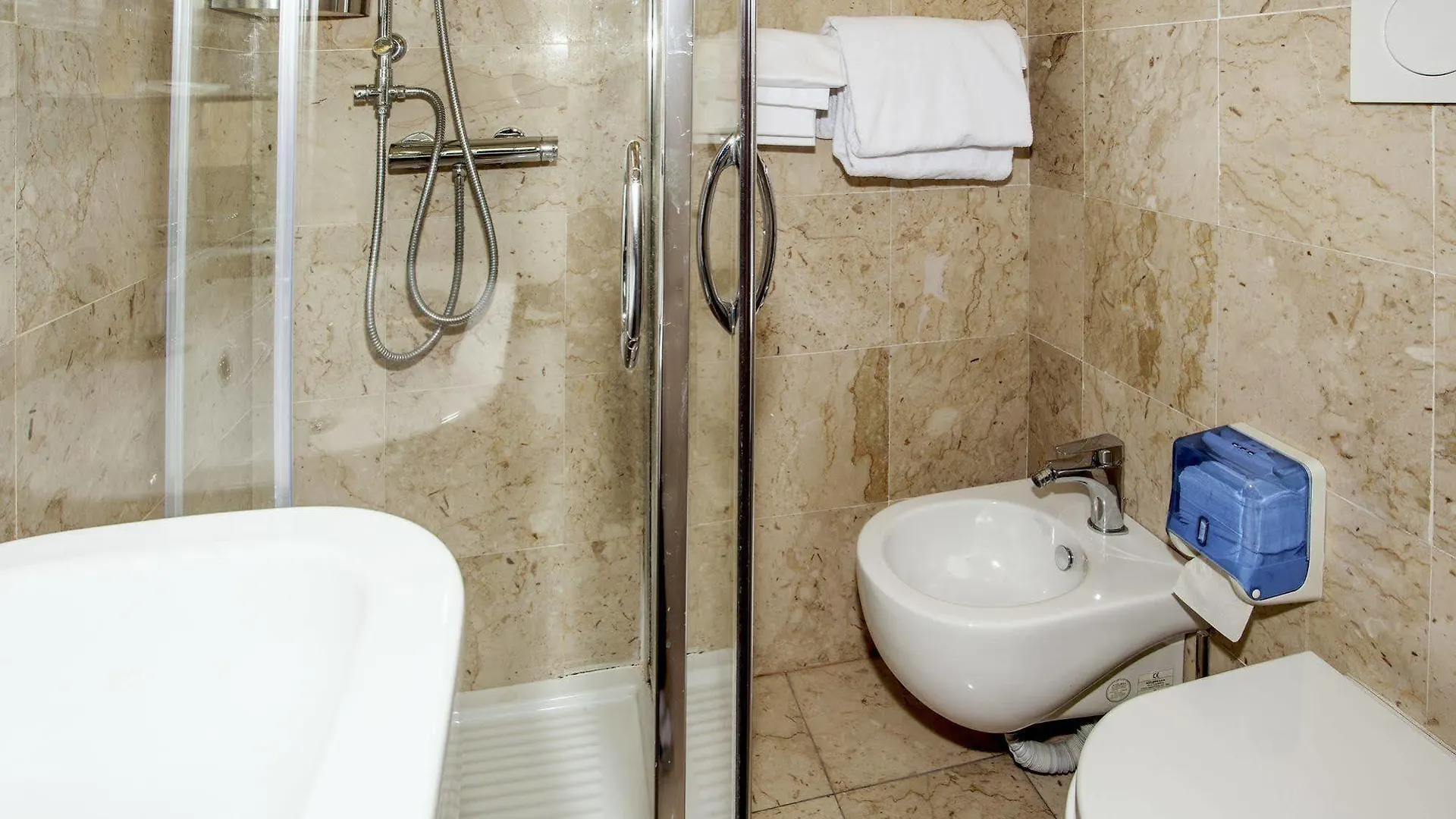 Hotel Bolzano Милан 3*,  Италия