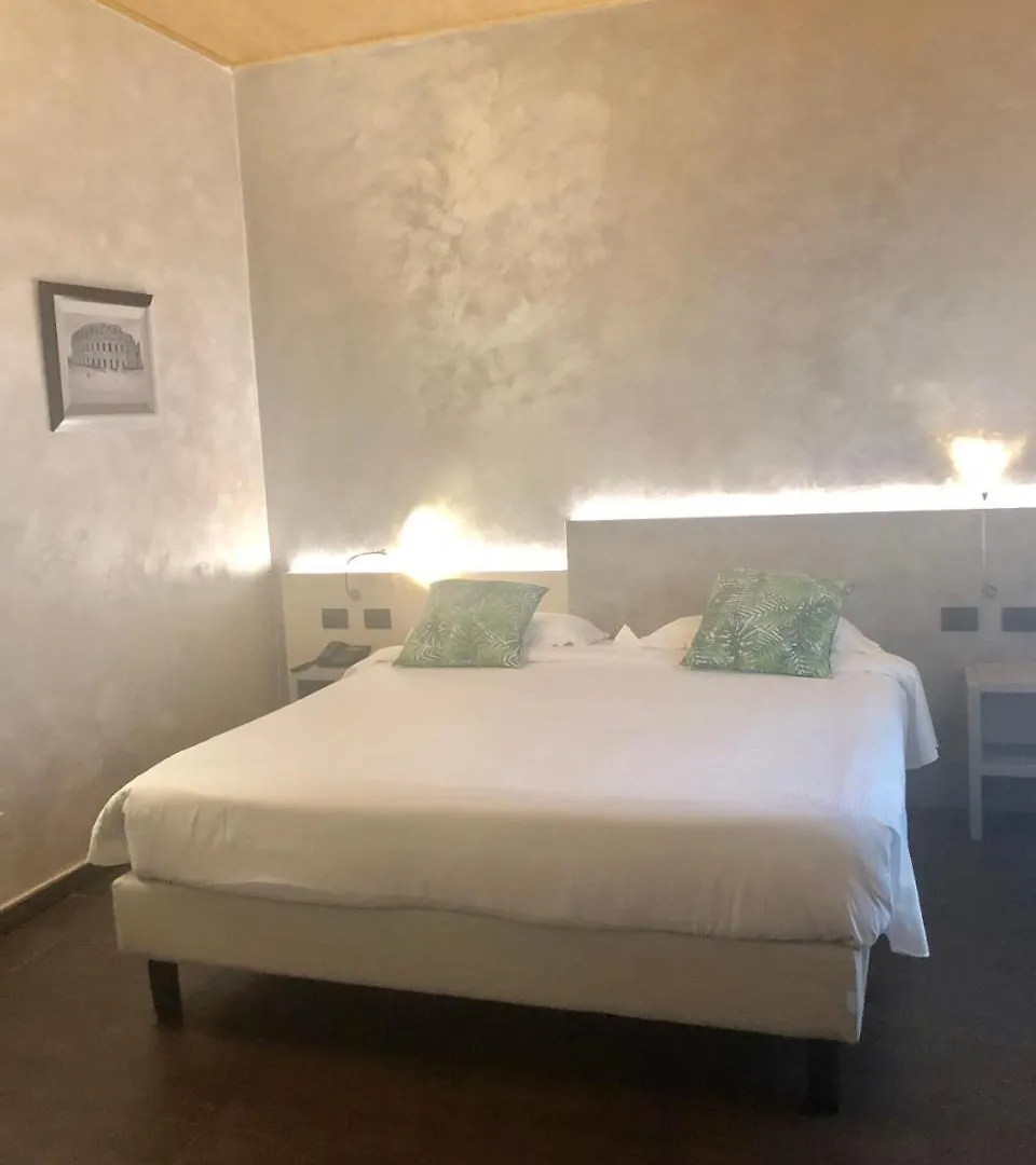 Hotel Bolzano Милан