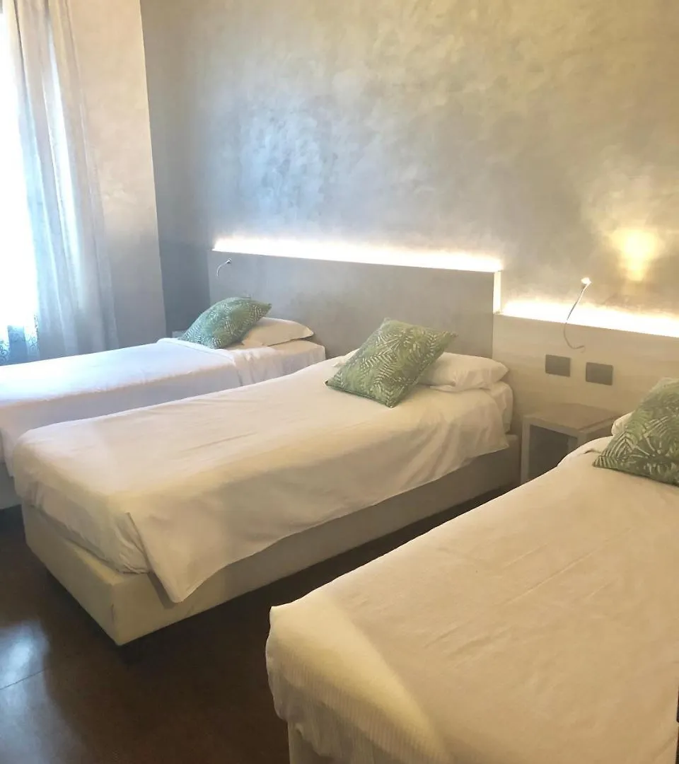 Hotel Bolzano Милан
