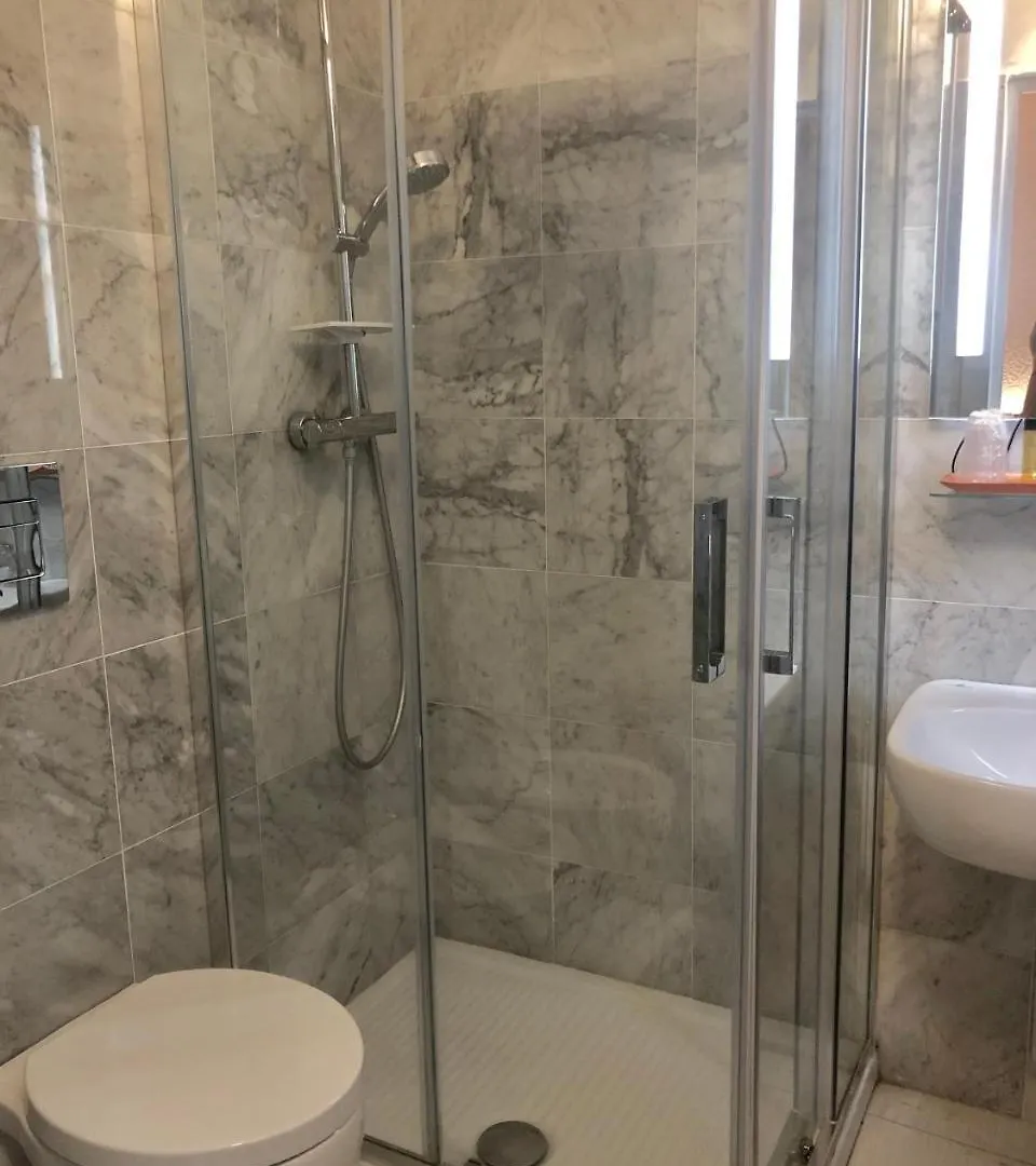 Hotel Bolzano Милан 3*,  Италия