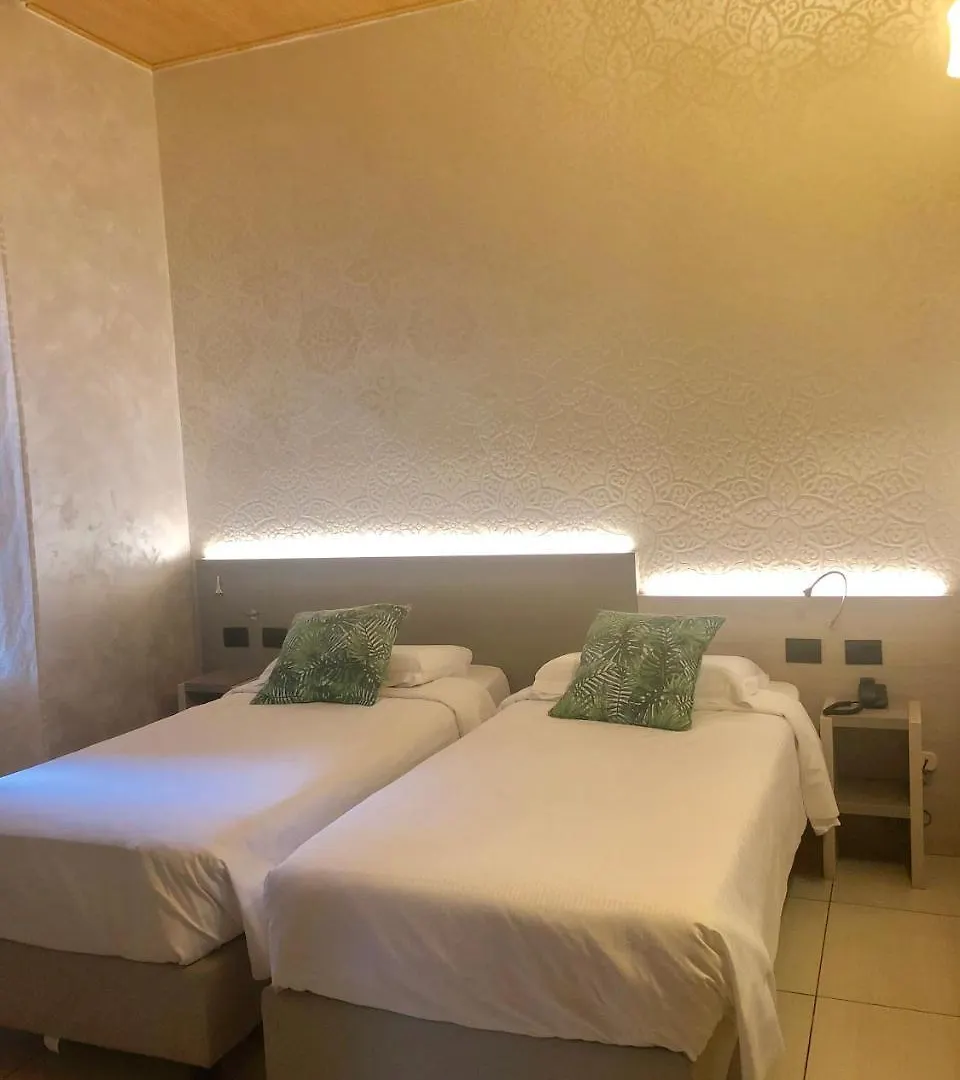 Hotel Bolzano Милан