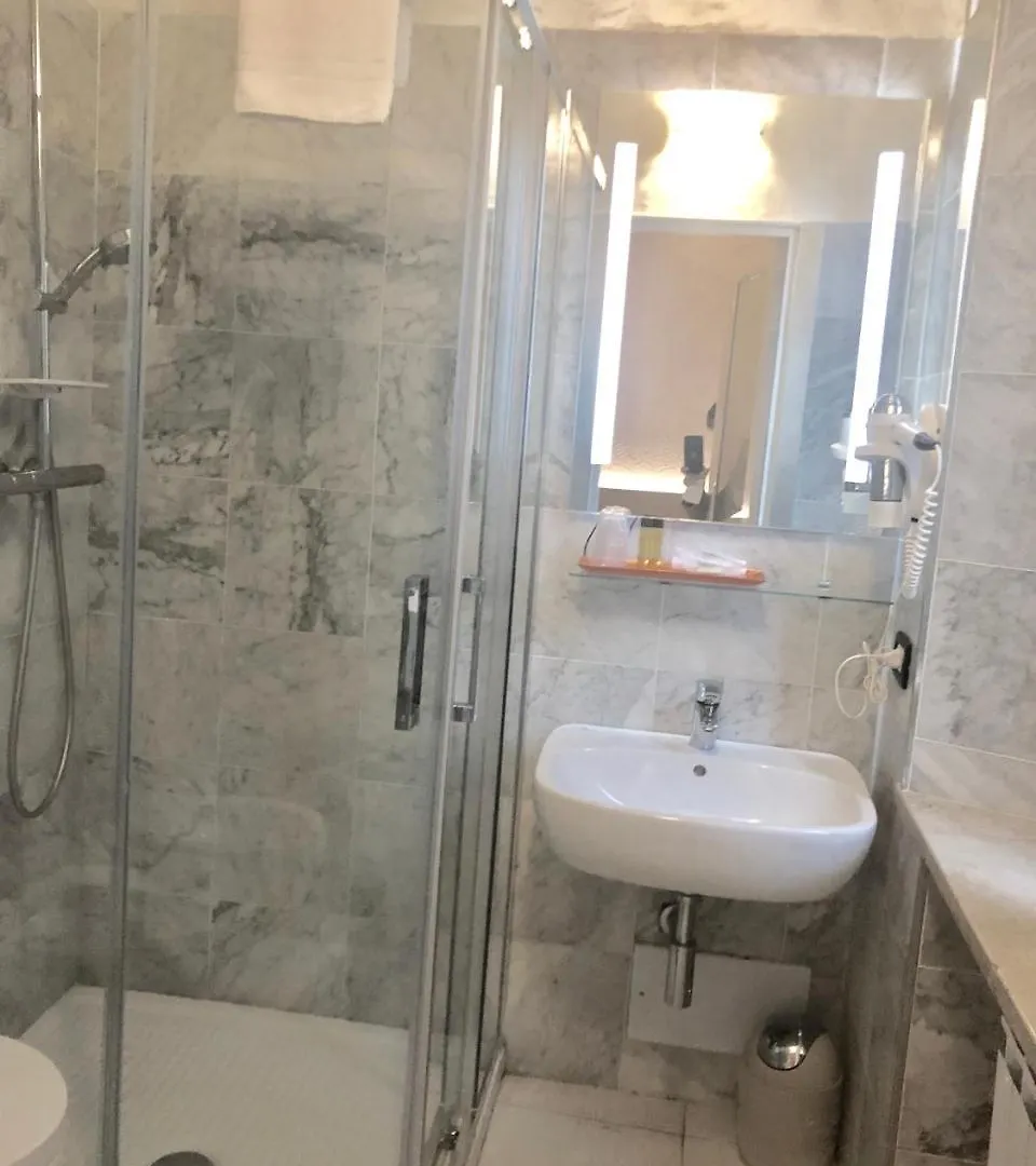Hotel Bolzano Милан Италия